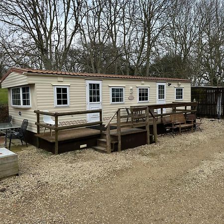Static Mobile Home Set In Our 20 Acres Of Farmland Horspath Екстериор снимка